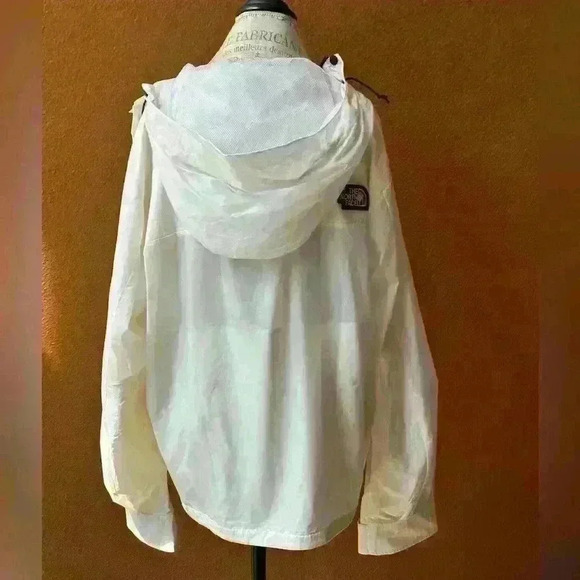 The North Face Outline Jacket LGBTQ PRIDE Collection In White Men’s Large NWT - Picture 8 of 12